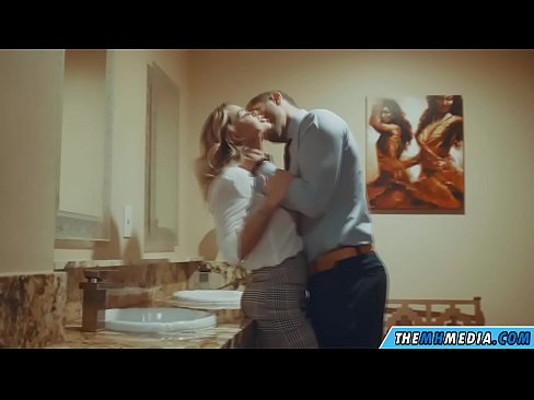 ❤️ Блондинка сени коомдук дааратканада азгырып жатканда ❤ Секс видео бизде ky.assistirhentai.ru
